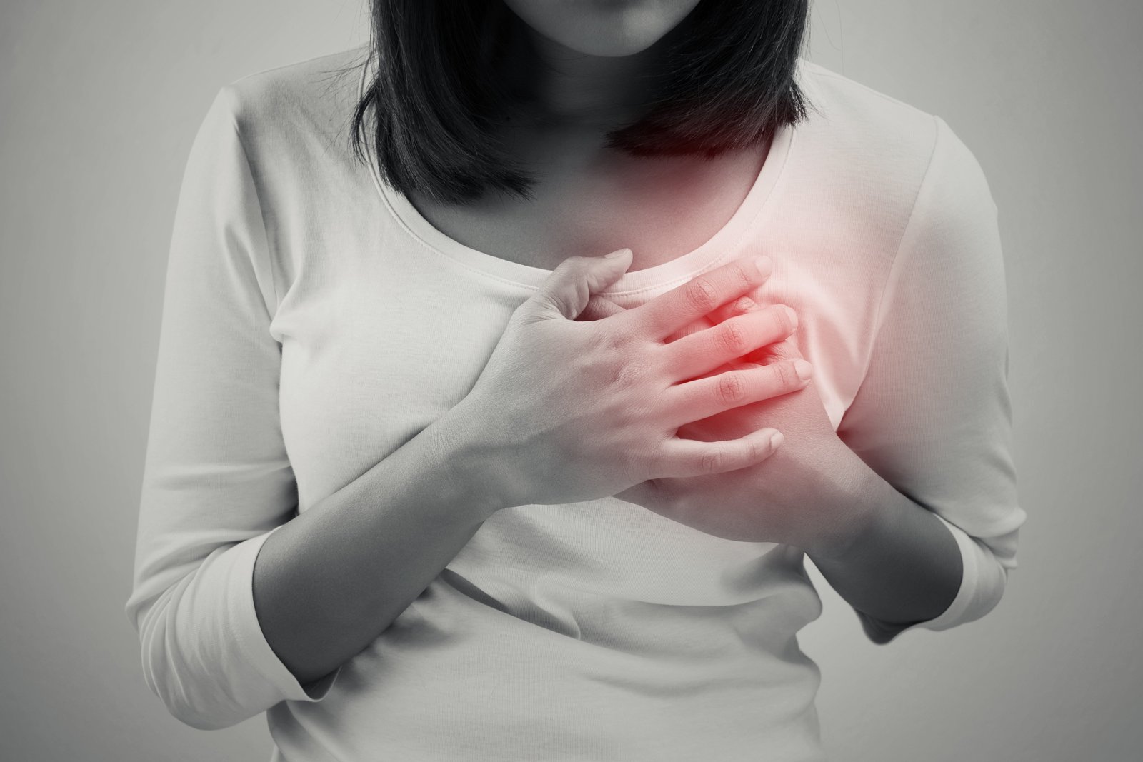 Signs of a Heart Attack in Women vs. Men